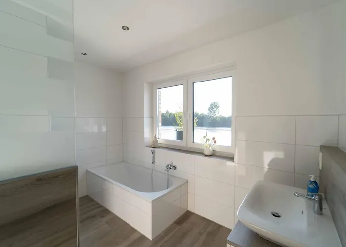 Seevilla Am Mit Sauna, Kamin, Privatem Steg Und Seezugang Hébergement de vacances *